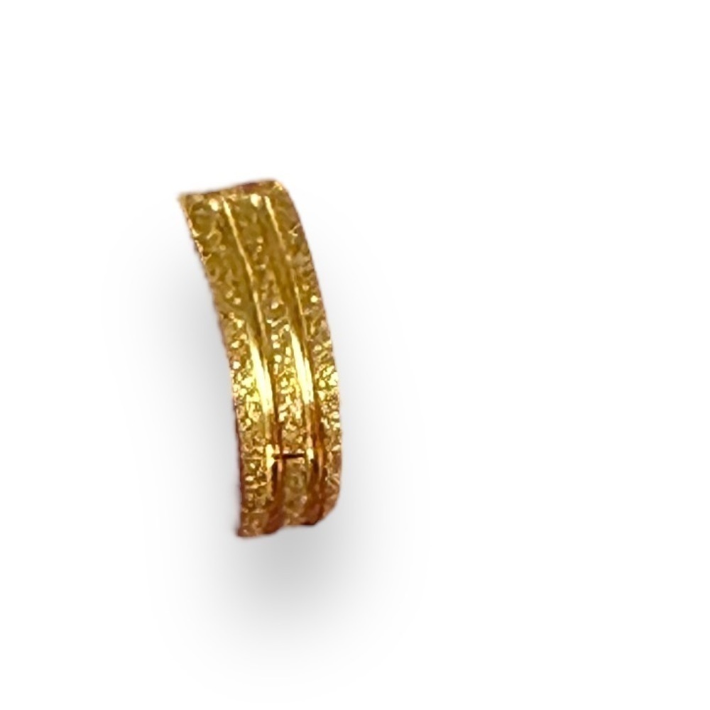 J & Co. NEW gold plated engraved chunky hoop Huggie earring - single - Picture 7 of 11